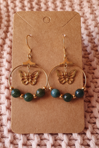 Boucles d'oreilles L'envol en agate mousse avec pendant papillon en acier inoxydable doré